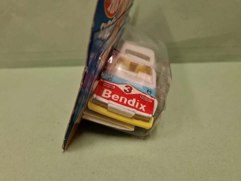 MATTEL HOT WHEELS MASERATI BITURBO SCALA 1:43 - Immagine 2 di 4