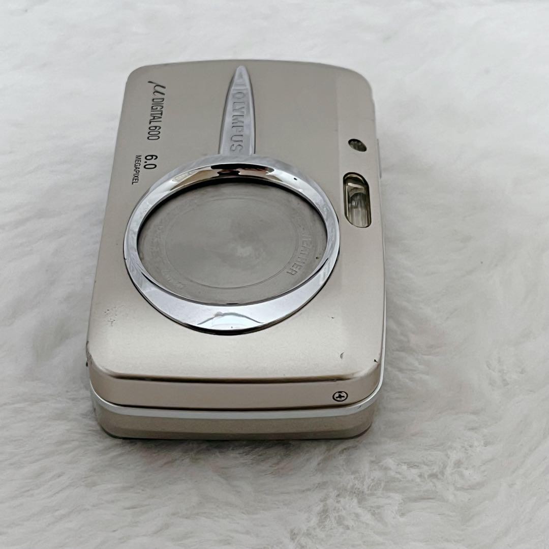 OLYMPUS μ DIGITAL600 SilverCompact digital camera Operation