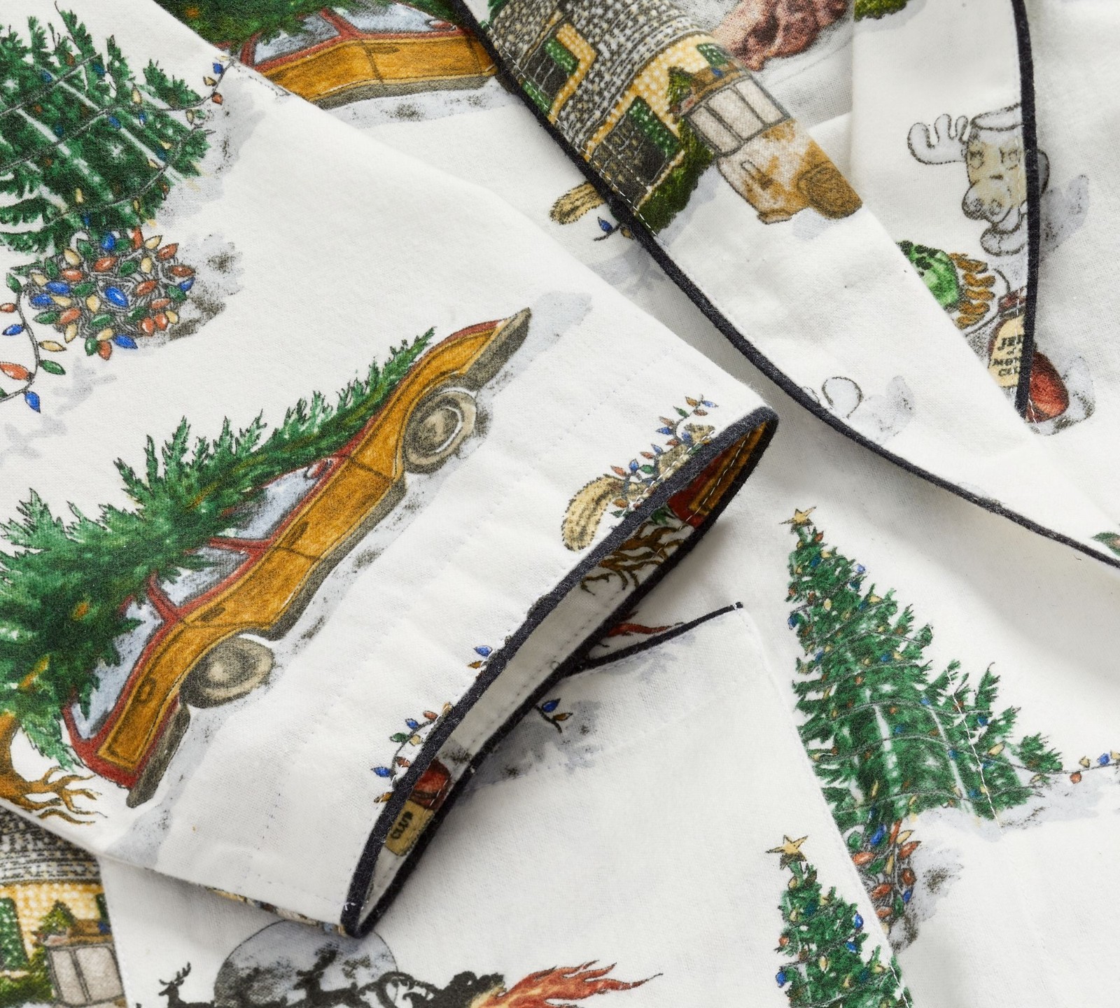 National Lampoon's Christmas Vacation™ Robe - Full Size