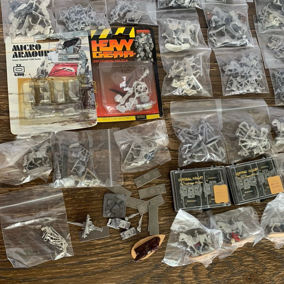 Lote 300+ Mini Figuras De Colección Juego de Rol D&D Ral Partha Granadero Soldados Monstruos Foto 3 de 4
