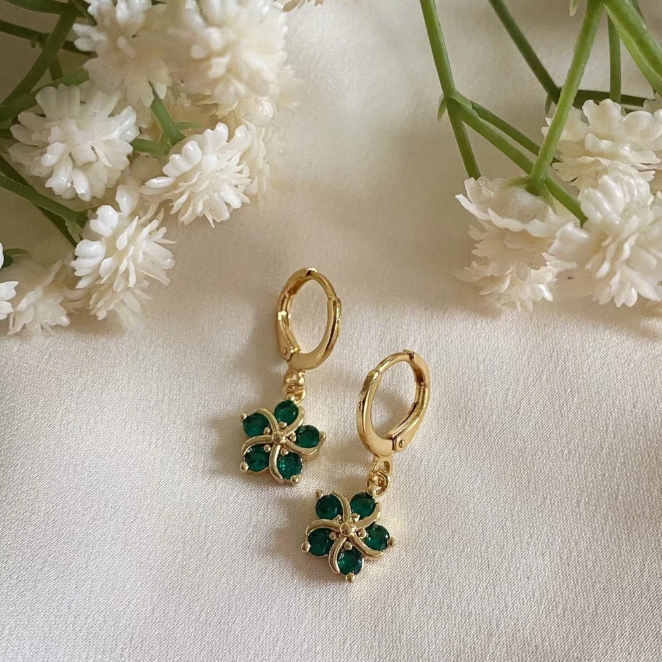 Круглые серьги-кольца и объятия с искусственным изумрудом 2 карата с покрытием из желтого золота 14 карат - Изображение 3 из 4