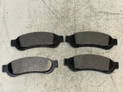 Set of 4 Raybestos Brake Pads BPI-402-EE N14 | 070414Q 