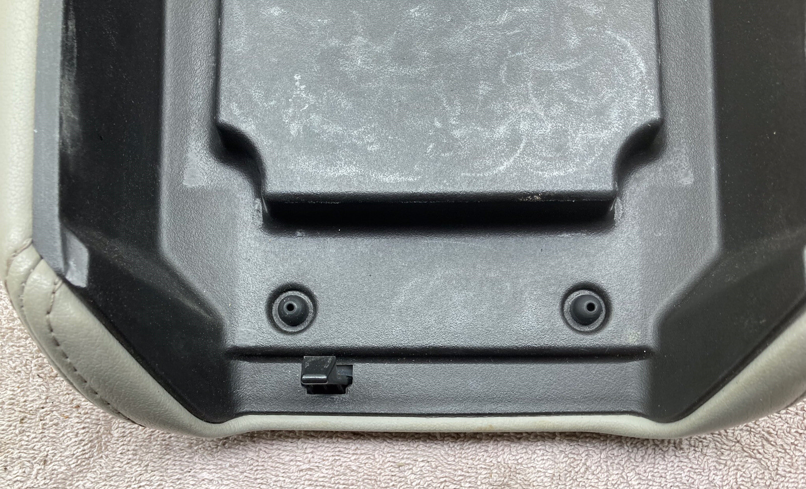 07 GMC Acadia center console arm rest lid cover Top pad With Hinge eBay