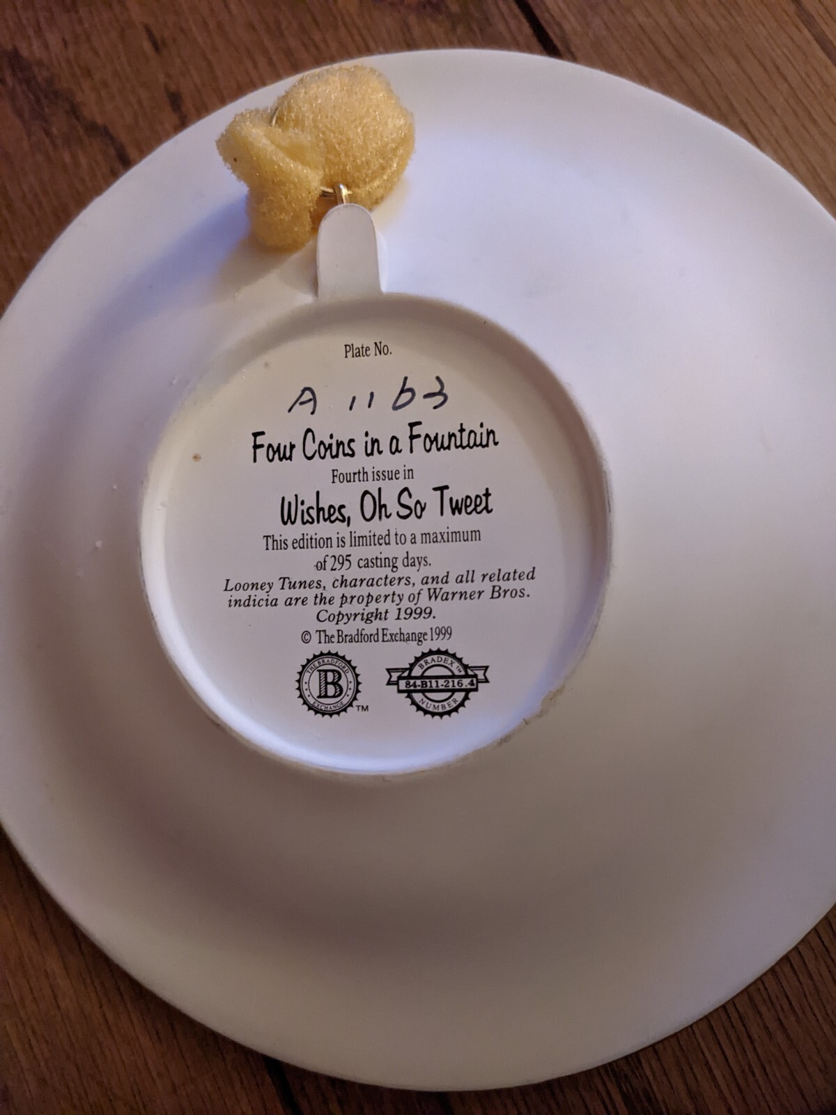 1999 Bradford Exchange ~ Four Coins in a Fountain ~ Tweety LE 3D Hanging Plate - Picture 3 of 3