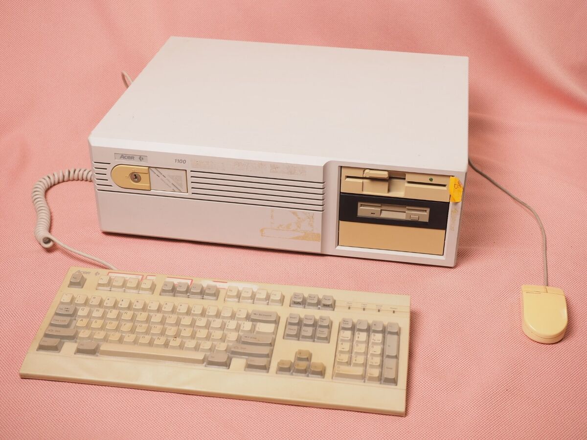 Acer 1100 Desktop PC Intel 80486DX2-S 66MHz 8MB Ram 425.3 MB Acer 1100 Desktop PC Intel 80486DX2-S 66MHz 8MB Ram 425.3 MB