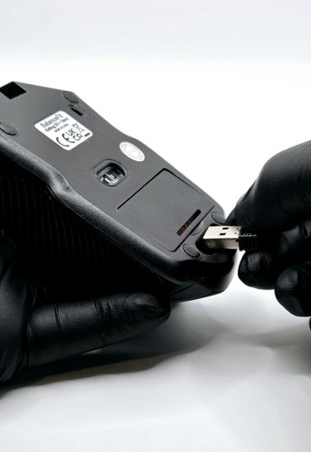 Black Gaming Mouse With USB Receiver - Picture 2 of 7