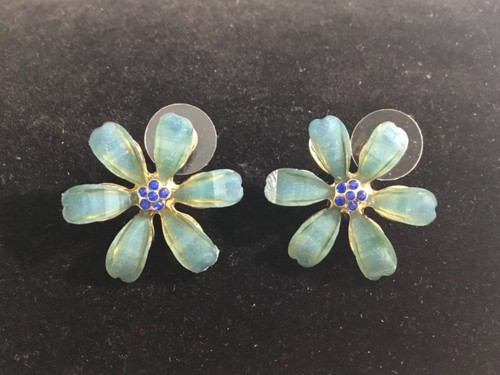 3 PAIR NEW IN BOX AUTHENTIC ROBERT ROSE RED BLUE, YELLOW LUCITE DAISY EARRING NR - Picture 5 of 9