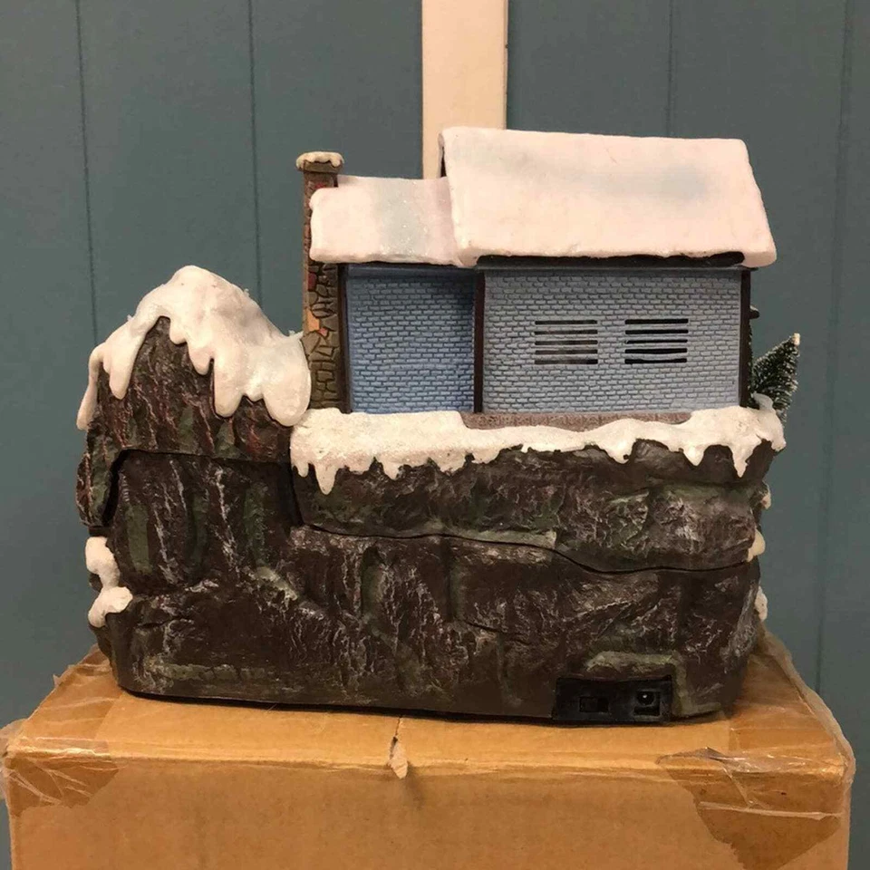 Vintage AVON Pueblo de Navidad Paisaje CASCADA CON casa, cantantes Foto 4 de 4