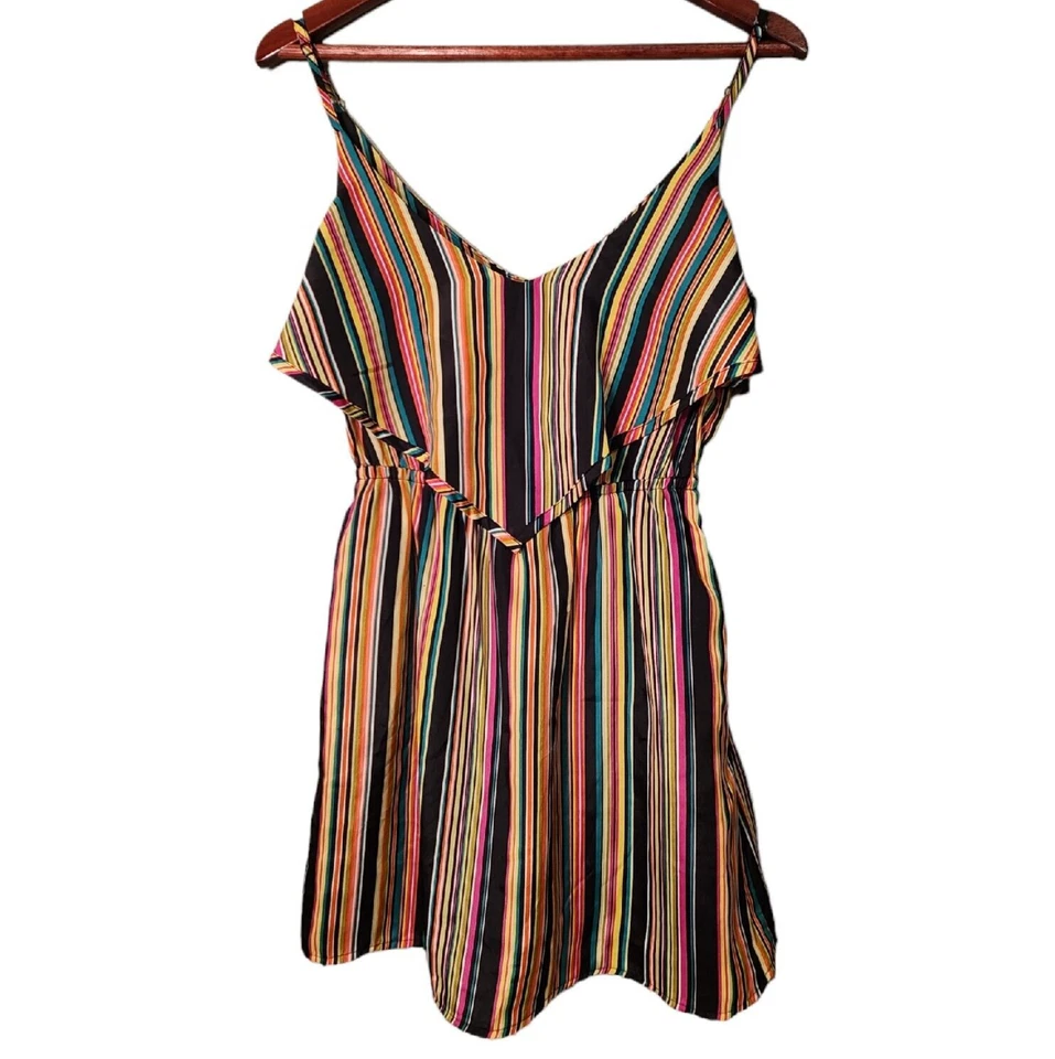 Vestido feminino Mimi Chica tamanho XS multicolorido listrado com alça de espaguete forrado - Imagem 2 de 4
