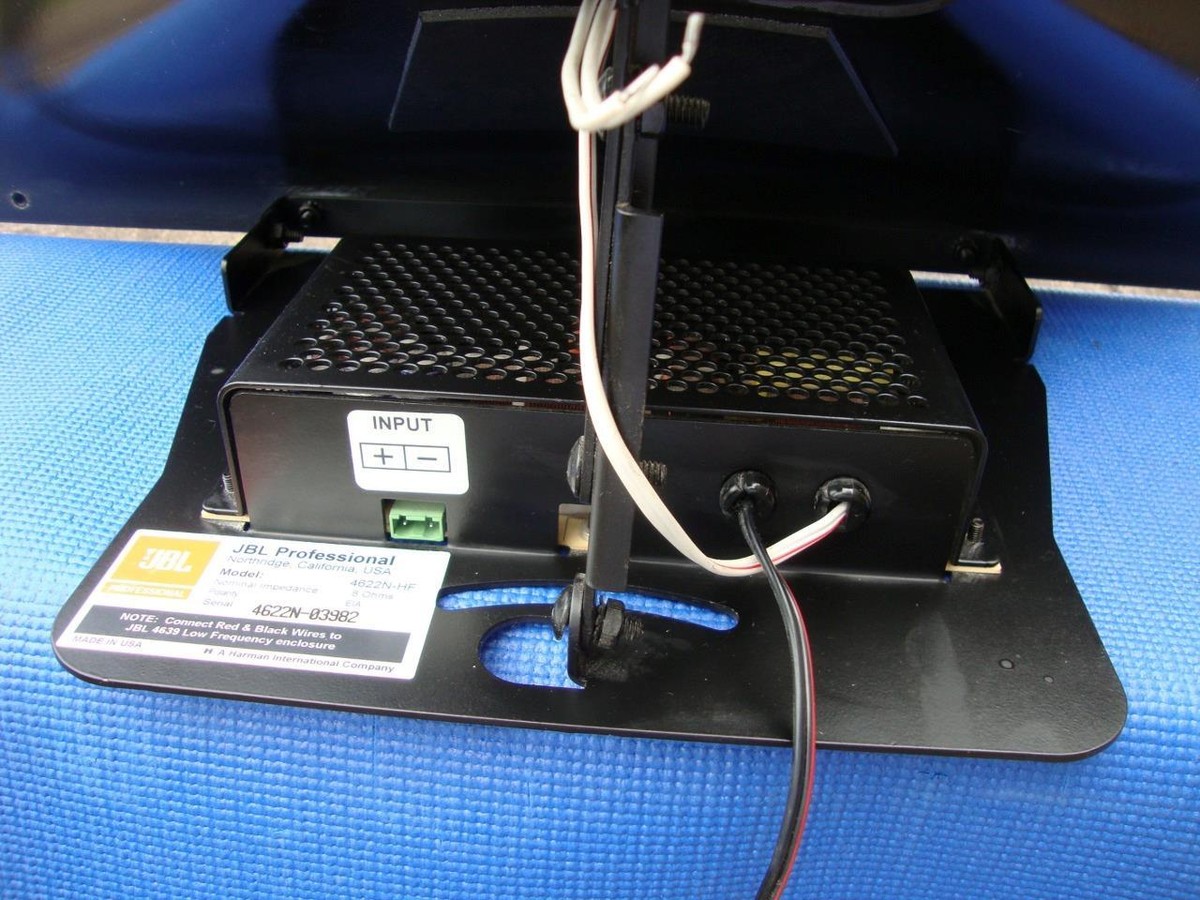 1(x) Complete JBL4622N-HF = 2384HF Horn + JBL 125-30000-01 1(x) Complete JBL4622N-HF = 2384HF Horn + JBL 125-30000-01