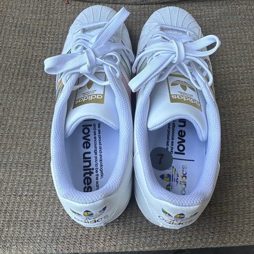 Sneakers da uomo ADIDAS Superstar Pure "PRIDE"" in pelle taglia 7 (UK 6.5)!!! - Foto 3 di 5