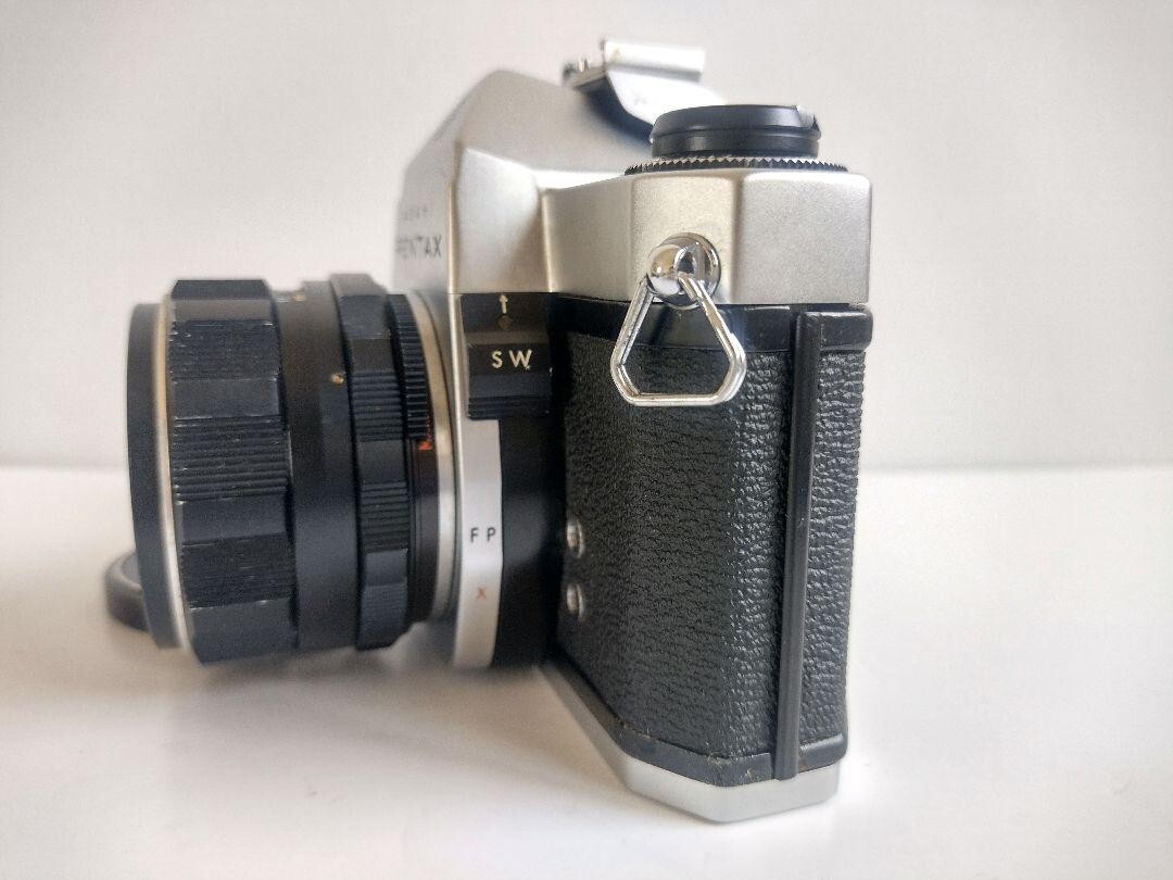 069 Pentax Spotmatic SP 35mm film camera Super Takumar 55mm f/1.8