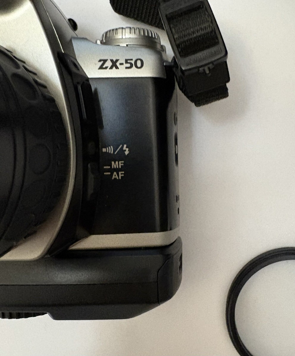 Pentax ZX-50 SLR 35mm Film Camera w/28-80 Lens & Carry/Storage Bag