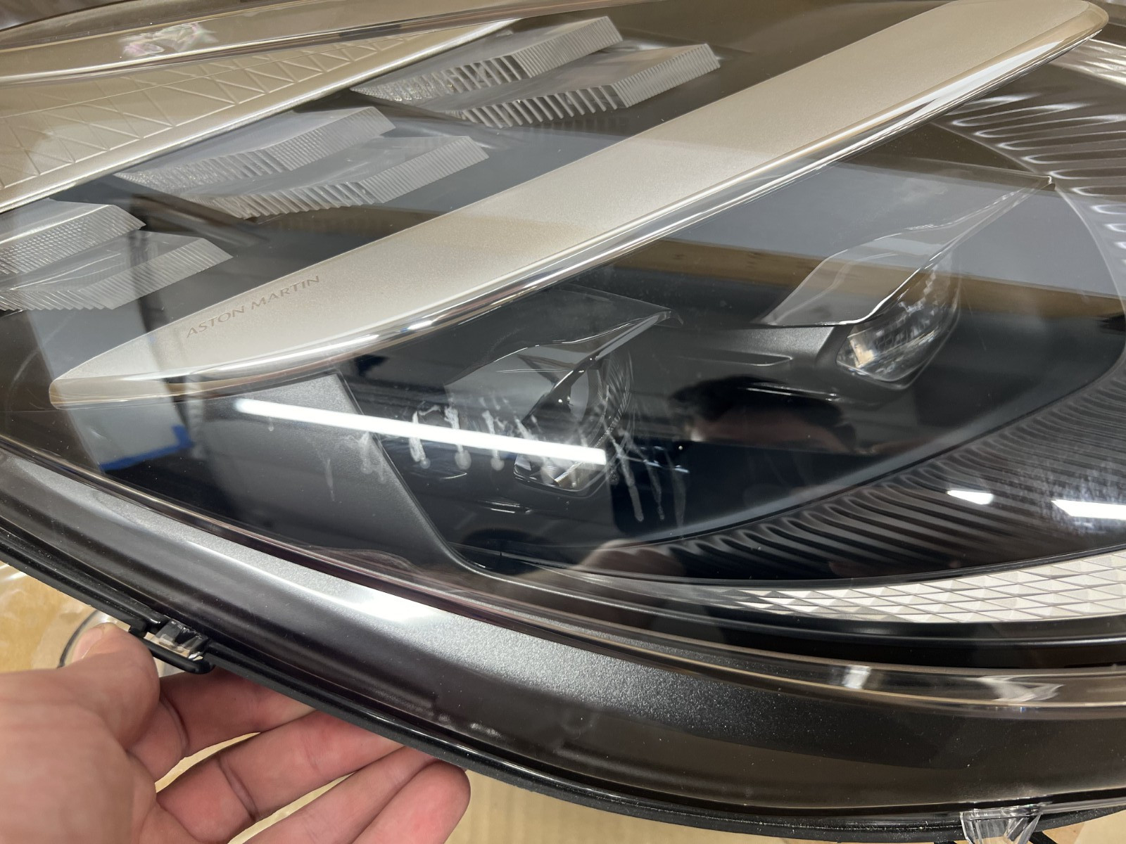 2024-2025 ASTON MARTIN DB12 RIGHT PASSENGER SIDE RH HEADLIGHT LED OEM