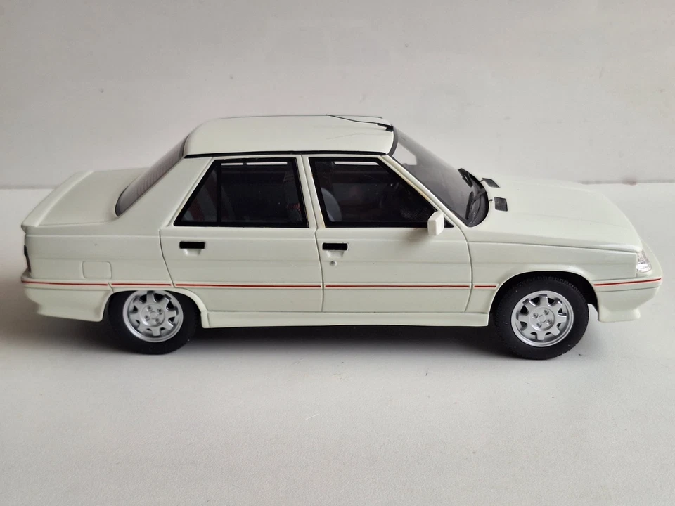 Renault 9 Turbo Blanc OT066 Otto Ottomobile 1/18 - Photo 3/4