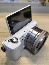 Sony Alpha a5000 20.1MP APS-C Sensor WiFi  NFC OSS 16-50mm Lens set White