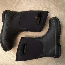 Classic Black Winter Waterproof Insulated Slip On  Bogs Youth Size 4