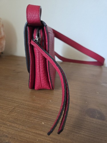 Vince Camuto Livy Berry Red Leather Crossbody Shoulder Bag Flap Boho Pebbled - Picture 8 of 9