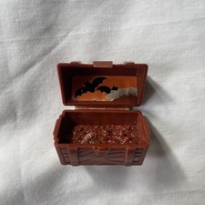 Hasbro Weeble Wobble Haunted House Bat Brown Treasure Chest 1976