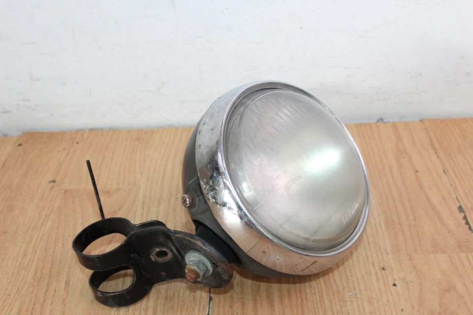 Faro Yamaha IT175 1978 con soportes Foto 2 de 4