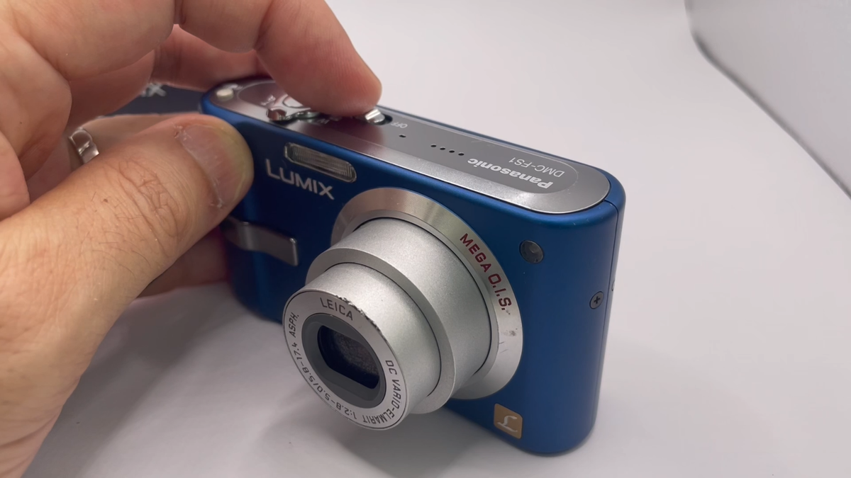 Panasonic - 超美品 DMC-FS1 ブルー  M666 Panasonic Lumix Dmc-Fs1 Blue Battery Compact Digital Camera