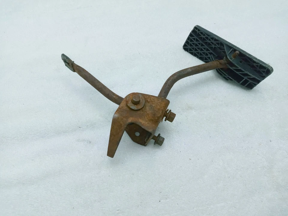 Mopar B-Body Dodge Plymouth 1971 1972 1973 1974 Charger GTX Gas Pedal Assembly Foto 2 de 2