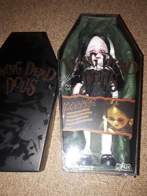 living dead dolls series 11