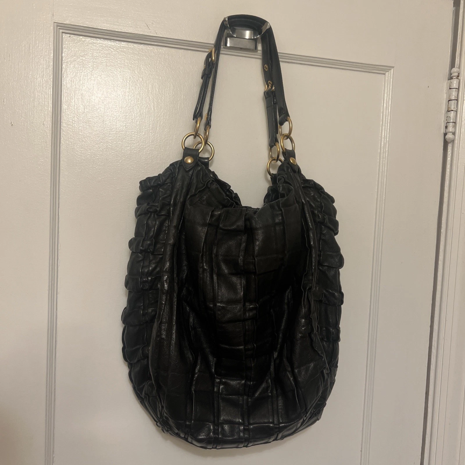 Miu Miu — Miu Miu Black Leather Quilted Ruffle Hobo Bag No Tariffs