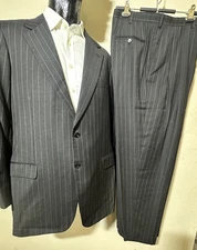 Brioni Black Pinstripe  Suit Nomentano 22  2 Button 48L 38x29