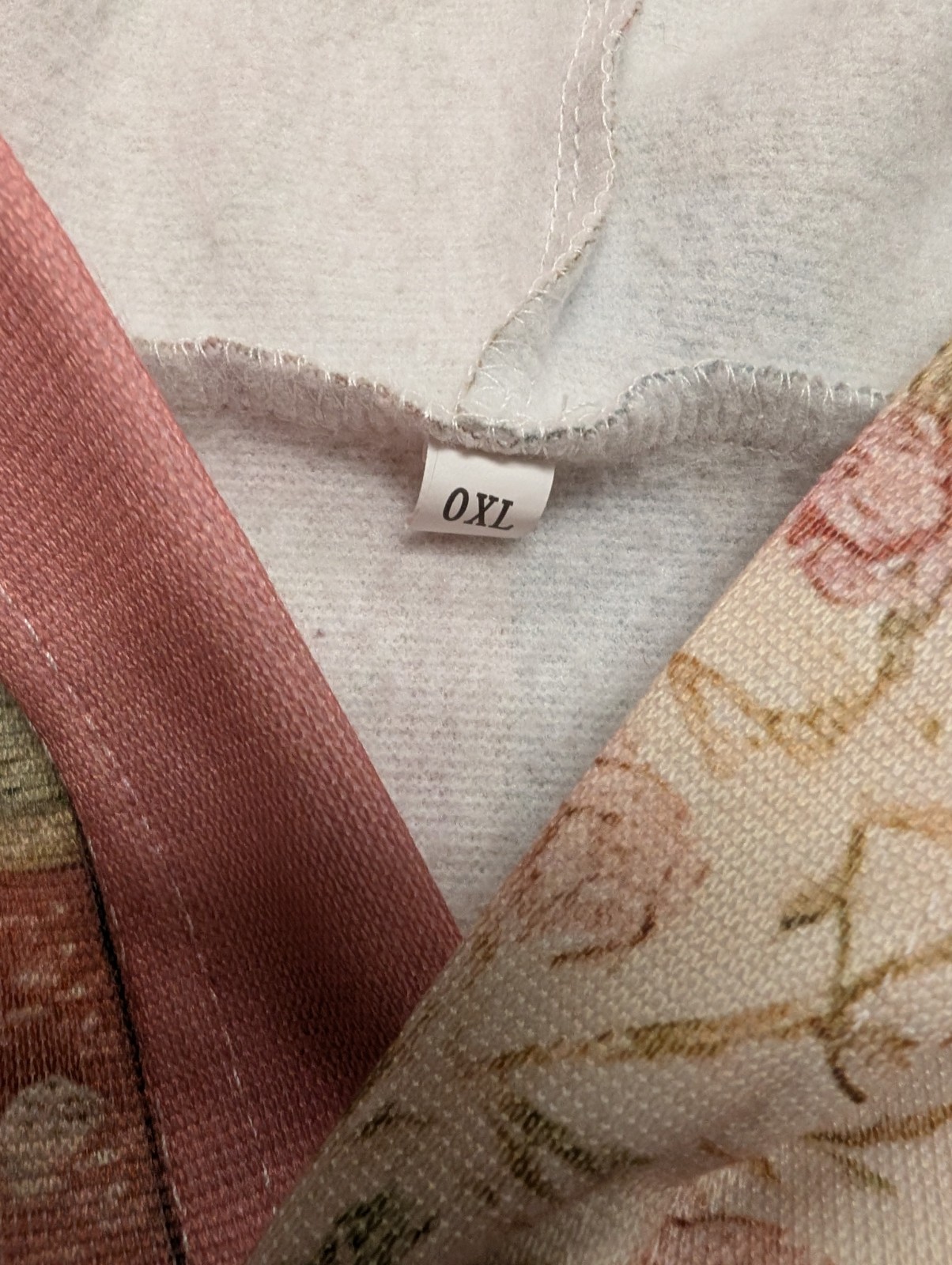 Flourishing Floral Patchwork Pattern Pullover Hoo… - image 3