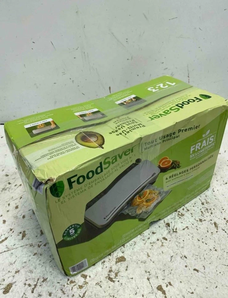 FoodSaver VS3130 Vacuum Sealer Silver/Black w/ Handheld Hose, Manual Marinate