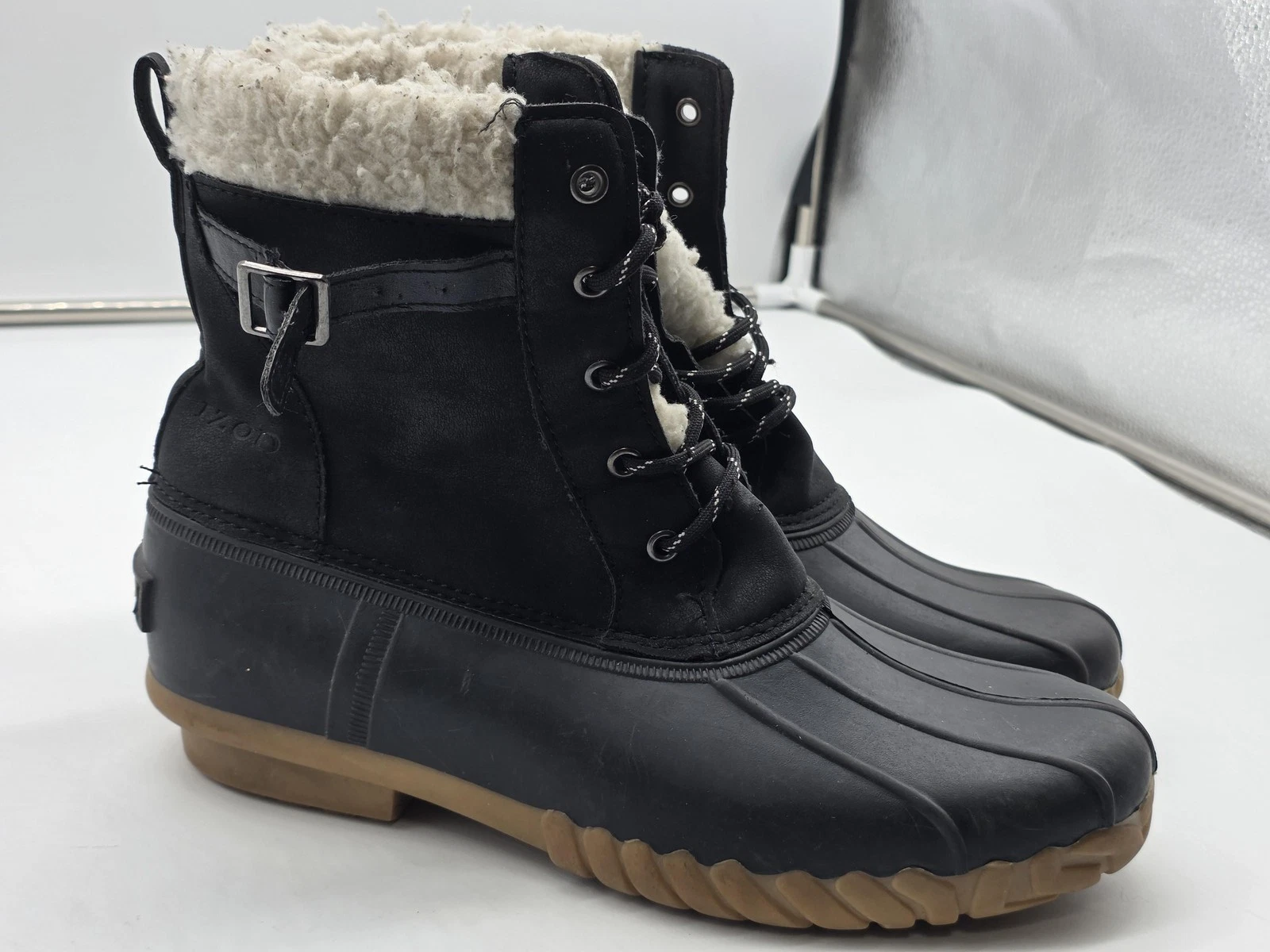IZOD Boots Mens Size 10 Black Dina Duck Snow Faux Fur Lined Winter Ankle
