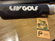 Parapluie LIV GOLF avec manches de Terra, logo LIV, NEUF avec étiquette