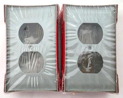 Lot of 2 Wiremold G3043BE Gray 3000 Series Duplex Receptacle Plates Covers WM