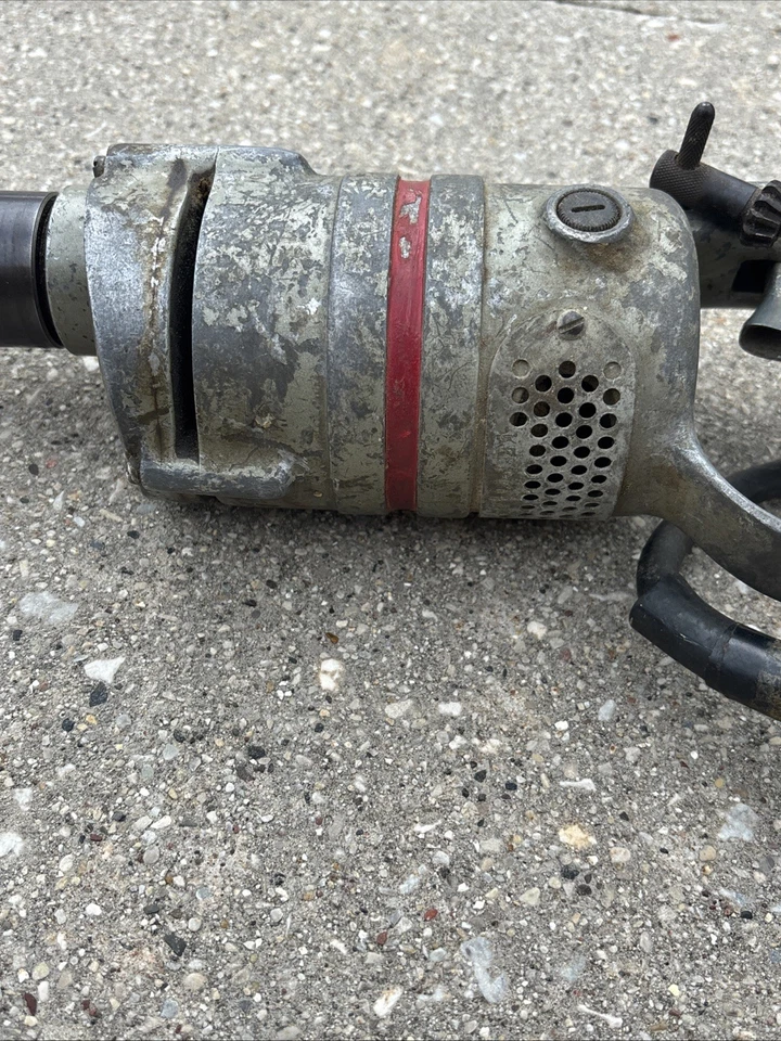 Vintage 1930 Milwaukee 1/4" aluminum electric Drill in good working condition! - Image 4 of 4