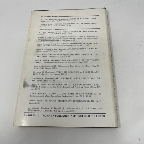 Zeitgenössische Gewalt: Eine multidisziplinäre Untersuchung - Charles Wilber 1975 - Bild 2 von 12