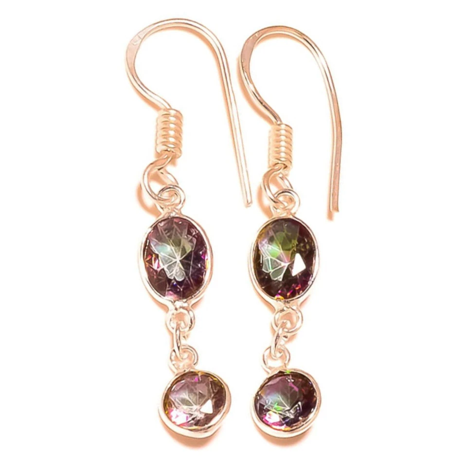 Pendientes colgantes brillantes hechos a mano con recubrimiento de plata de piedras preciosas de topacio místico Foto 2 de 3