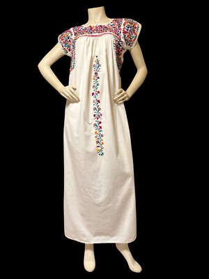 oaxacan embroidered dress HELLO YELLOW 70s Mexican Oaxacan Embroidered Dress • Medium