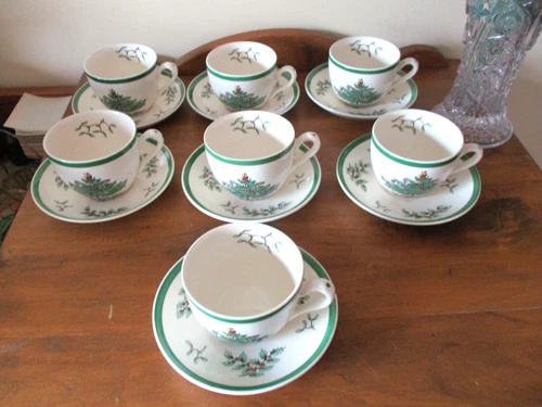 VINTAGE 7 SPODE ENGLAND CHRISTMAS TREE COFFEE CUPS & SAUCERS #S3324 Q