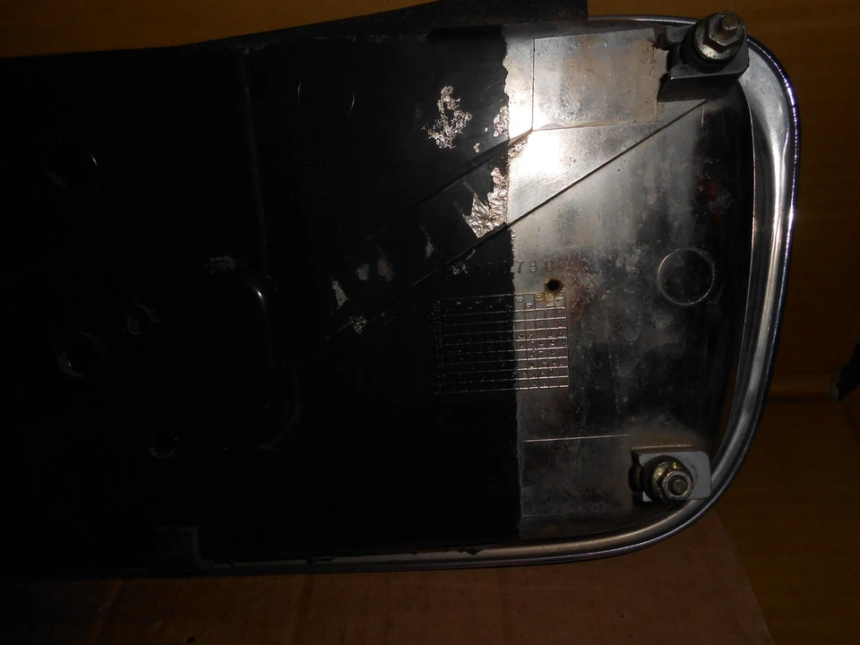 Rover 45 400 Saloon 1995-03  Chrome number plate surround DRC100780 - image 4 of 4