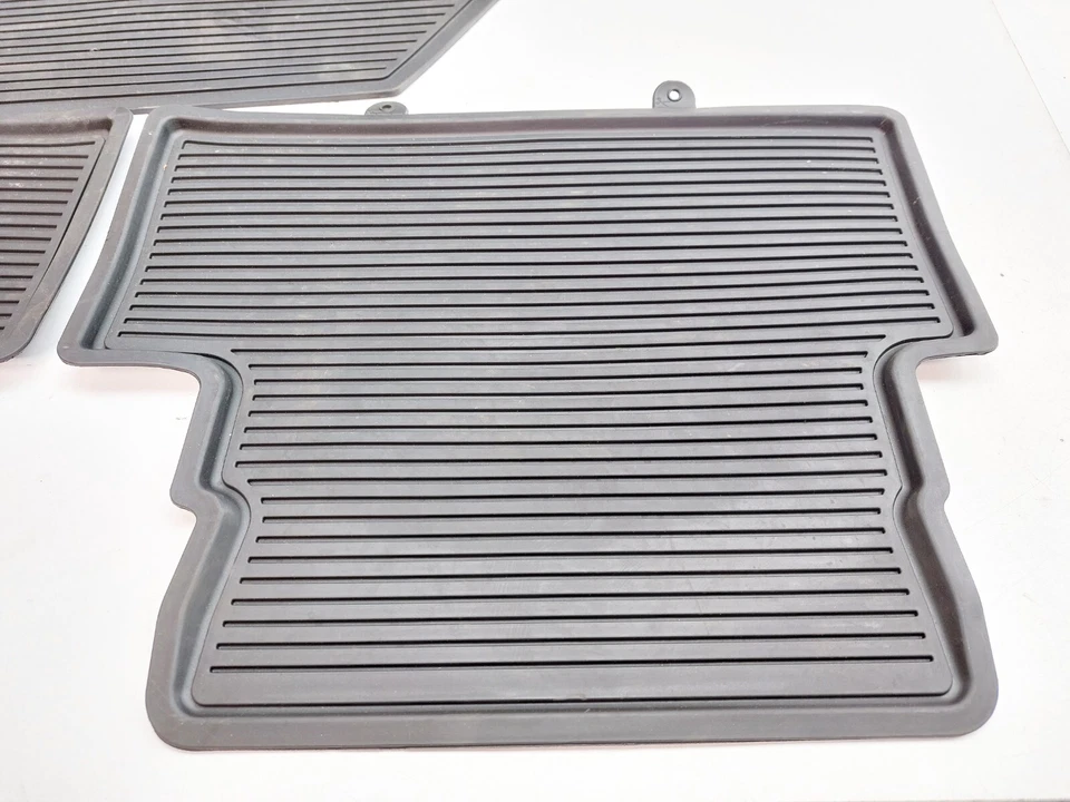 PEUGEOT 3008 P84 MK2 SET OF RUBBER MAT LINERS 2018 - Image 2 of 4