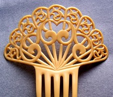 Cream celluloid scalloped hair comb - NO US IMPORT FEES