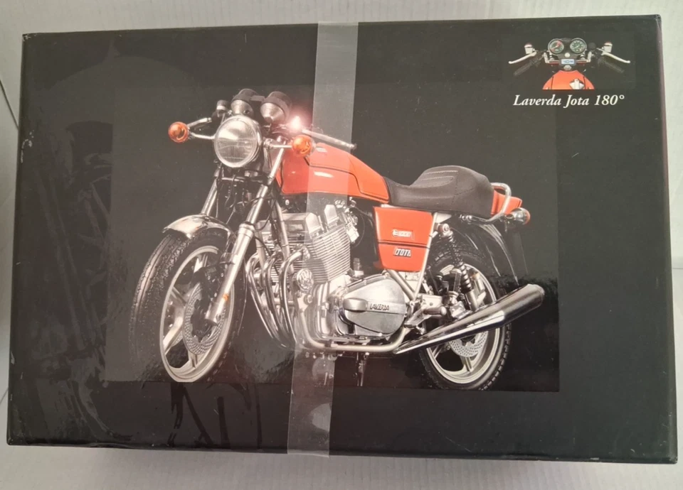 Laverda Jota 180° arancione 1978*1:12 Minichamps 122122501 (scatola fortemente graffiata) - Immagine 3 di 4