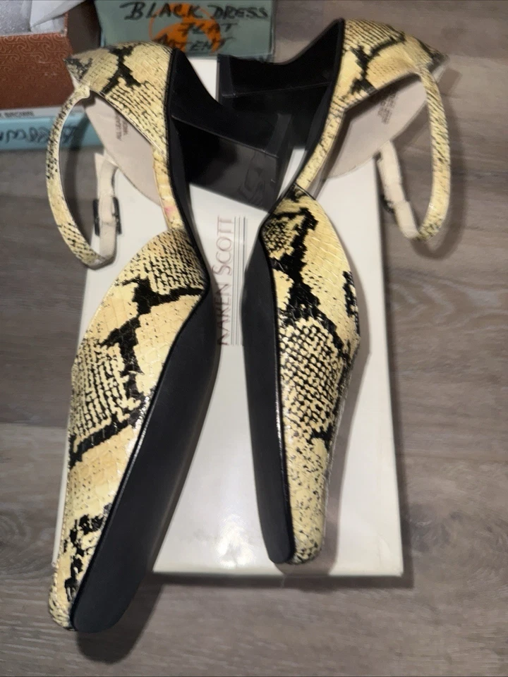 Karen Scott Animal Print Tacón Cuadrado Punta Cerrada Hebilla al Tobillo Talla 9.5M Foto 4 de 4