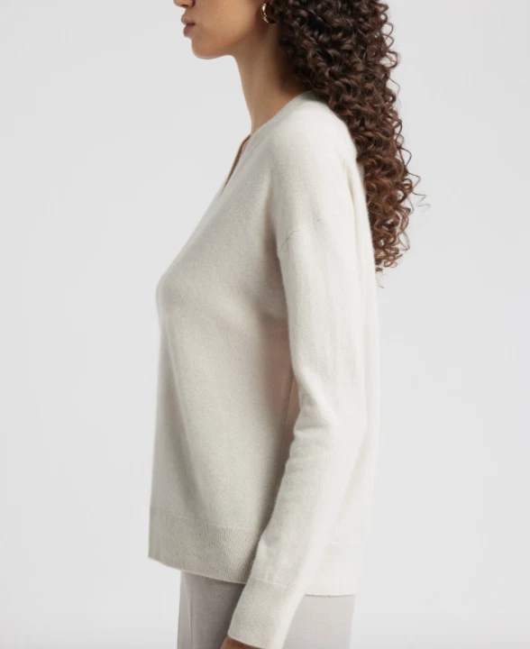 NUEVO, Suéter Nordstrom Cuello en V Cachemira en Marfil Arena Talla L #S024 Foto 4 de 4