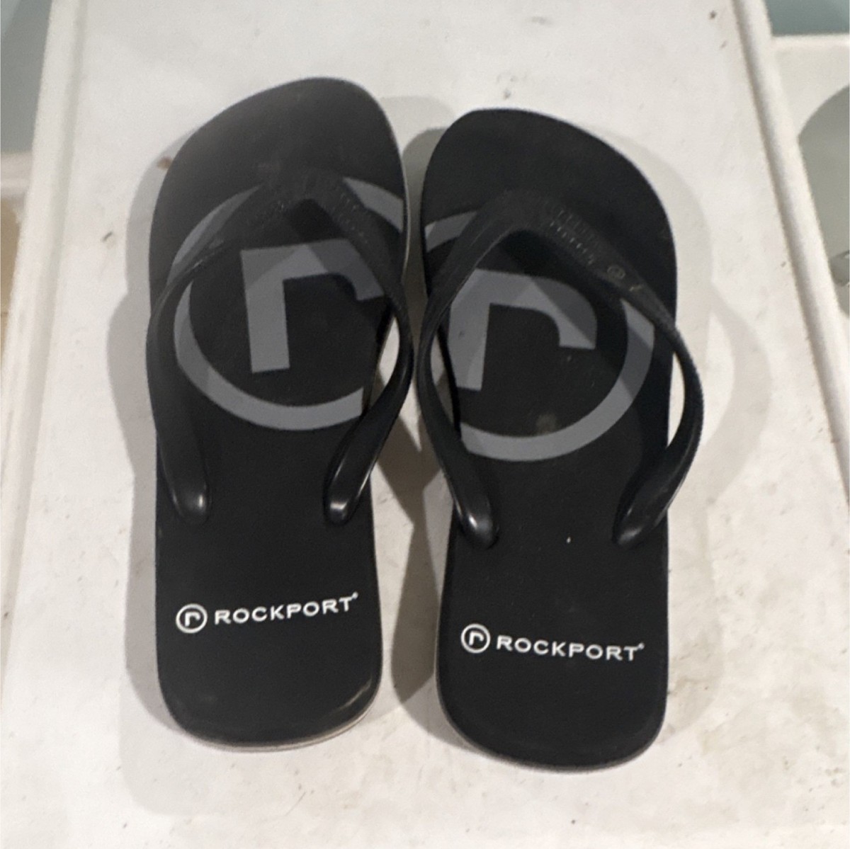 Rockport Men\'s Black Thong Sandals Amazon.com | Rockport mens Darwyn Fishermen Sandal, Black  main image 3