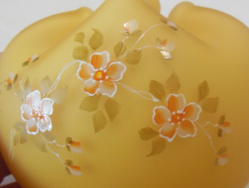Fenton Caramelo Satinado Estuche Rosa Cuenco 31/2 Pulgadas Alto HP Flores Firmado - Imagen 11 de 11