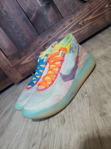 kd 12 peach jam on feet