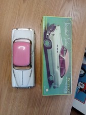 Vintage 1950 Buick Voiture Tin Friction 2 Door Sedan White/Pink