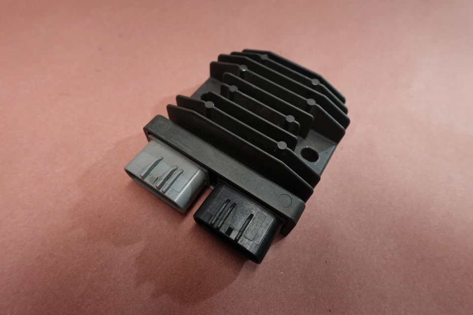 2010-2019 Ducati Multistrada 1200 1200S Rectifier Voltage Regulator - Image 2 of 4